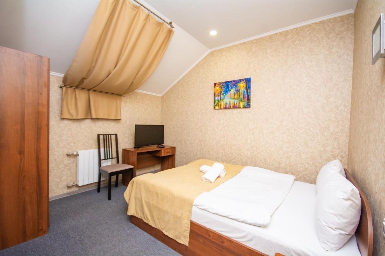 Hotel Три Сімки Výshgorod Exterior foto