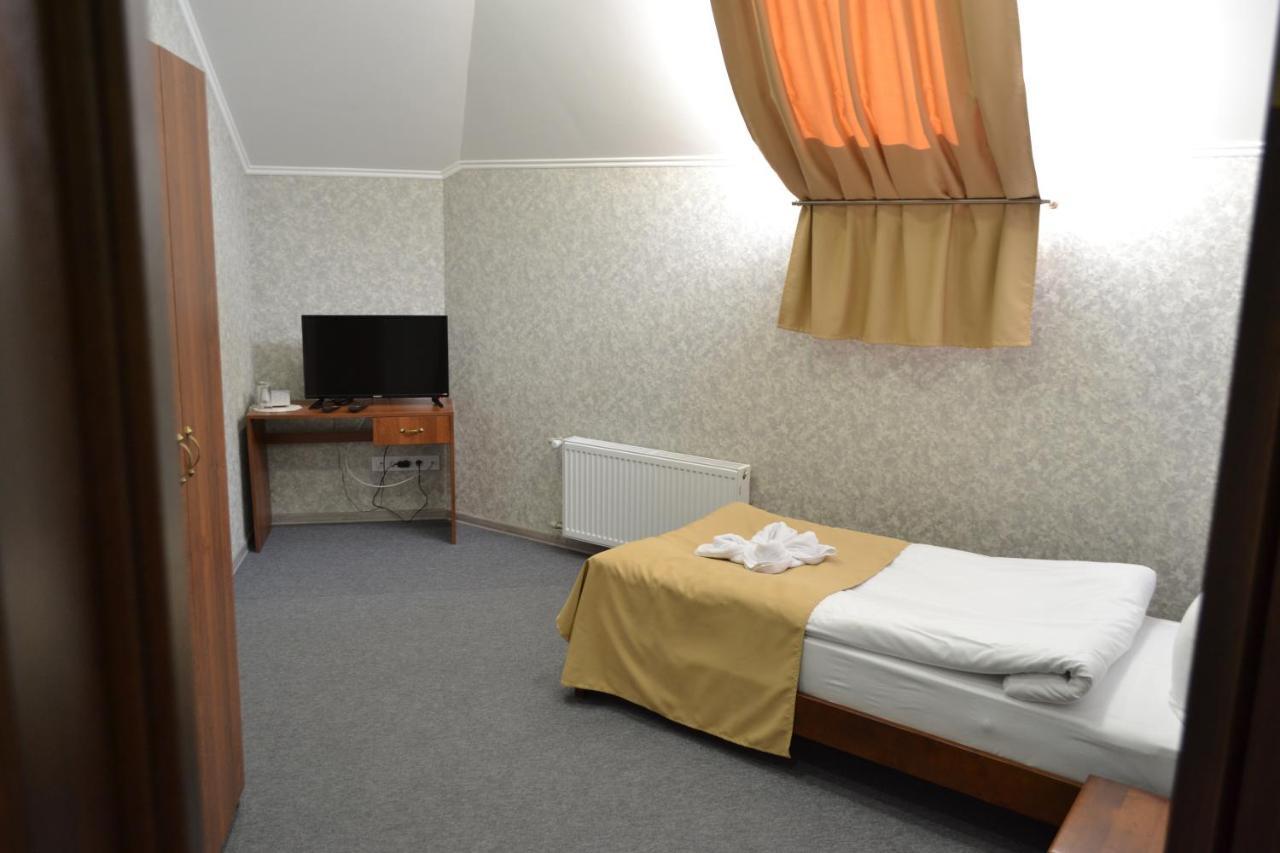 Hotel Три Сімки Výshgorod Exterior foto